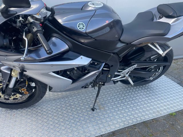 yamaha - yzf-r1