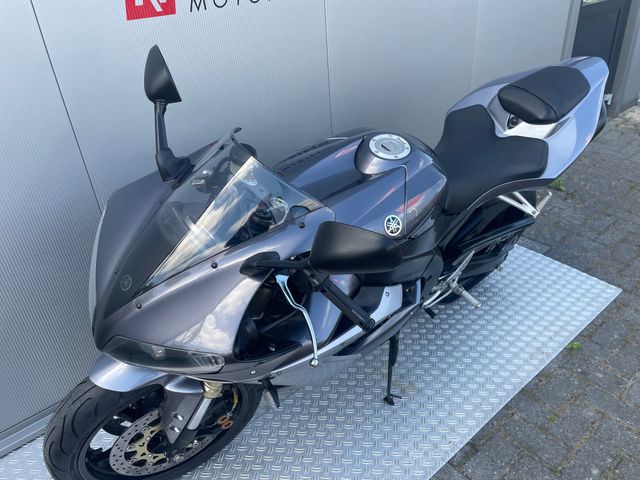 yamaha - yzf-r1