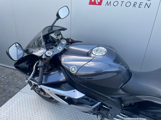 yamaha - yzf-r1