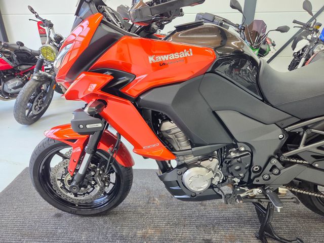kawasaki - versys-1000-grand-tourer