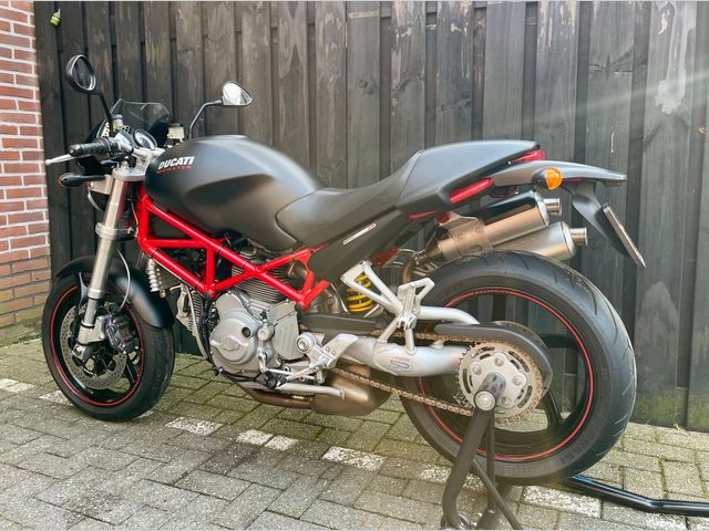 ducati - m-s2r-1000
