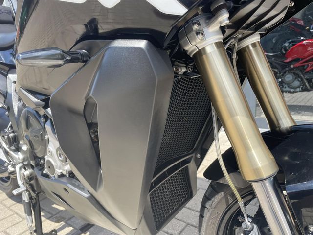 bmw - s-1000-xr