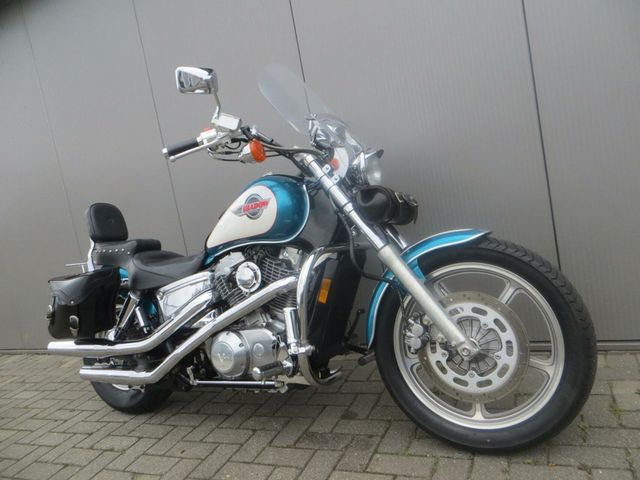 honda - vt-1100-c-shadow