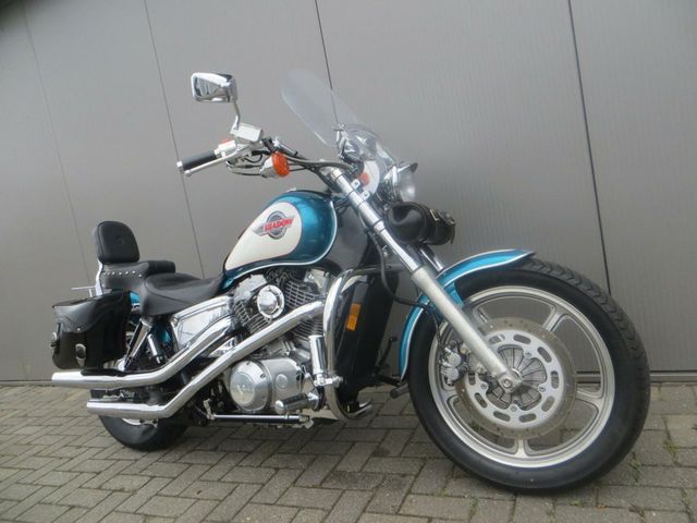 honda - vt-1100-c-shadow