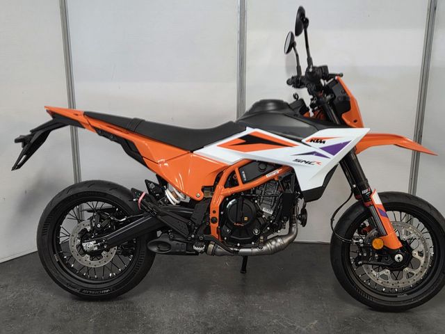 ktm - 390-smc-r