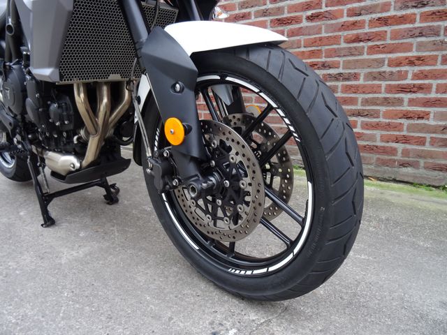 triumph - tiger-800-xrt