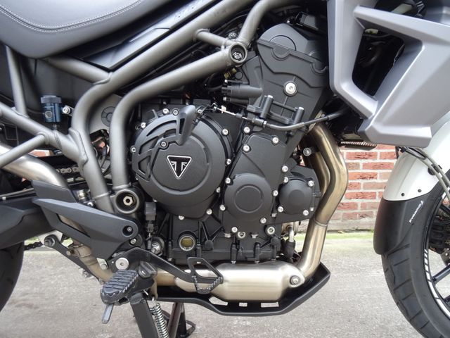 triumph - tiger-800-xrt