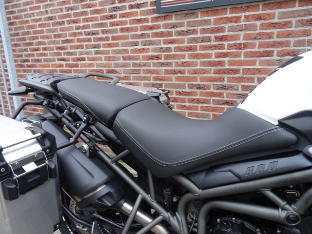 triumph - tiger-800-xrt