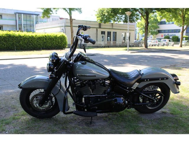 harley-davidson - heritage-softail-classic-107-flhcs