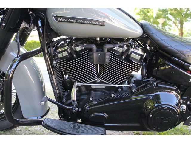 harley-davidson - heritage-softail-classic-107-flhcs