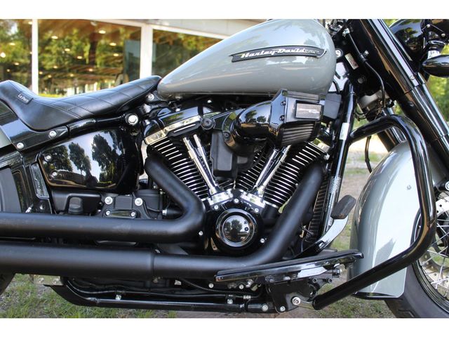 harley-davidson - heritage-softail-classic-107-flhcs