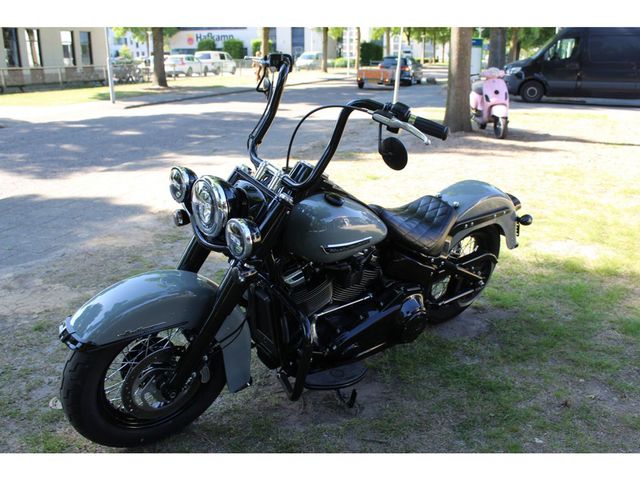 harley-davidson - heritage-softail-classic-107-flhcs