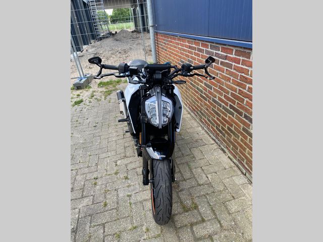 ktm - 390-duke-abs