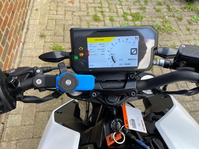 ktm - 390-duke-abs