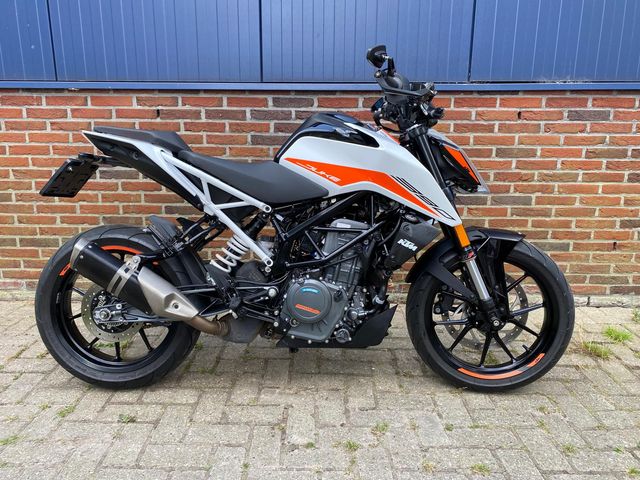 ktm - 390-duke-abs