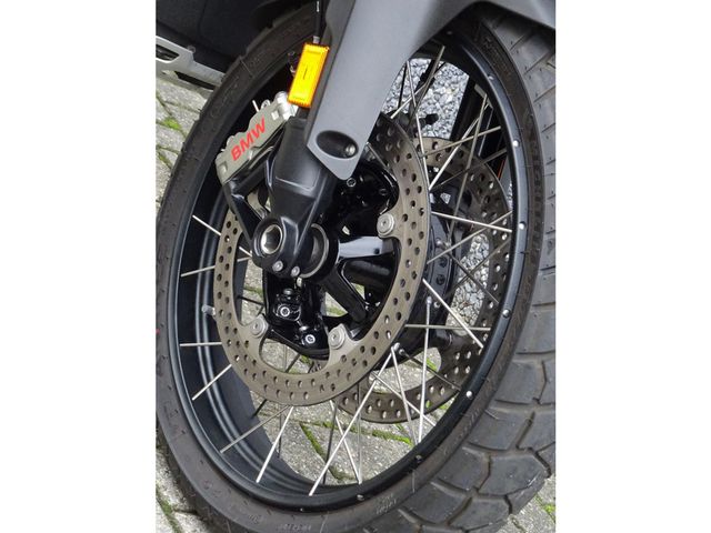 bmw - r-1300-gs-triple-black