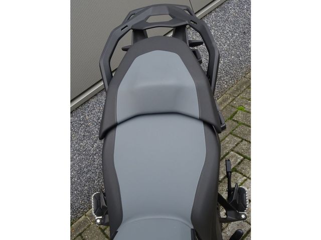 bmw - r-1300-gs-triple-black