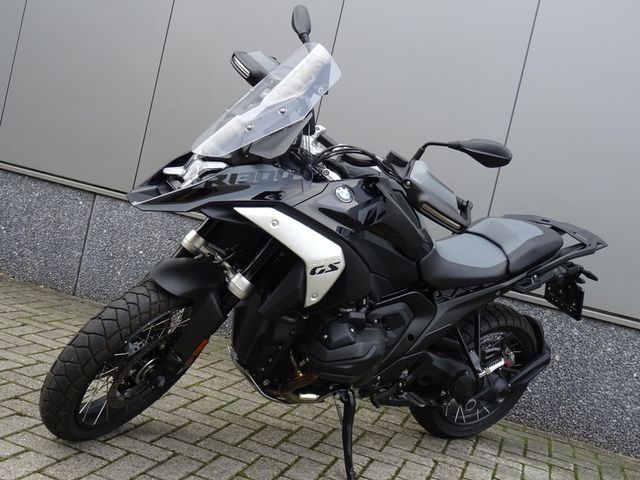 bmw - r-1300-gs-triple-black