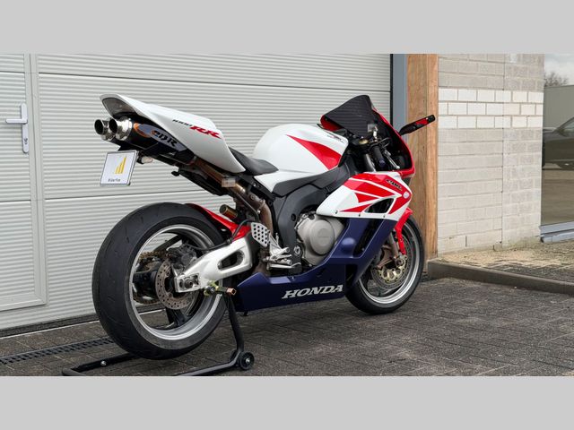 honda - cbr-1000-rr-fireblade