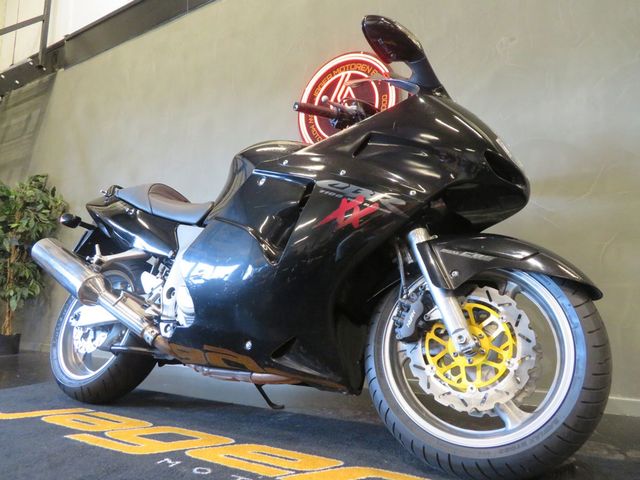 honda - cbr-1100--xx-super-blackbird
