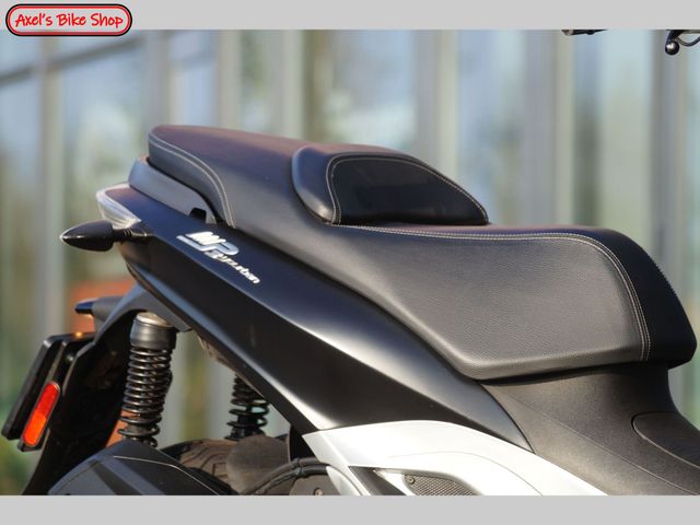 piaggio - mp3-300-lt-yourban