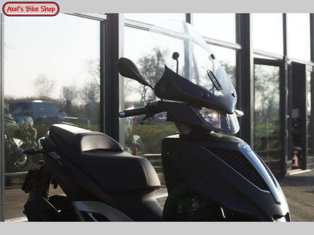 piaggio - mp3-300-lt-yourban