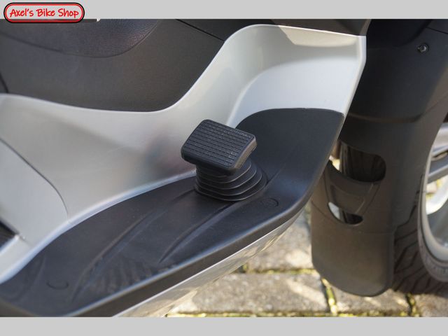 piaggio - mp3-300-lt-yourban