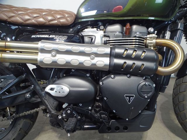 triumph - scrambler-900-chrome-edition