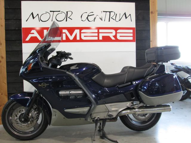 honda - st-1100-pan-european