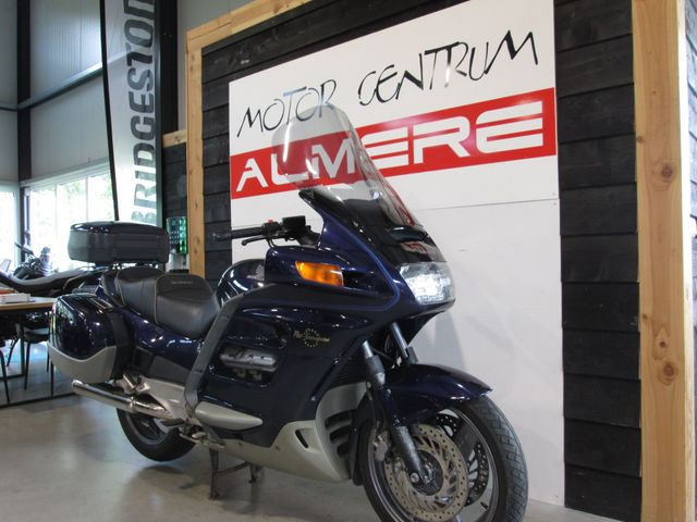 honda - st-1100-pan-european