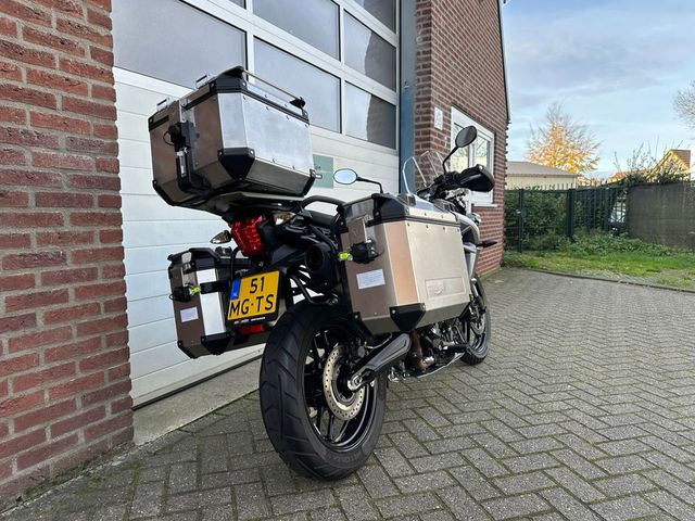 triumph - tiger-800-xrx-low