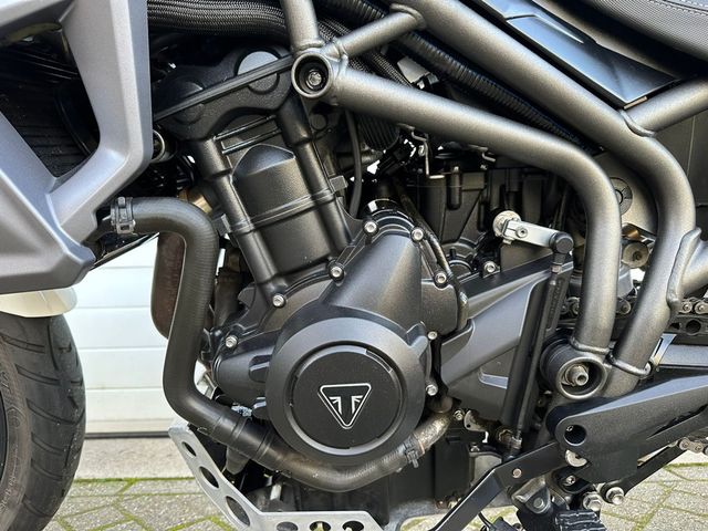 triumph - tiger-800-xrx-low