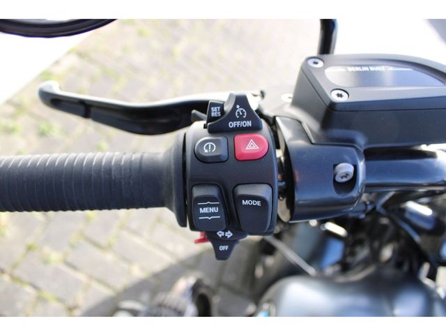 bmw - r-18-rocktane