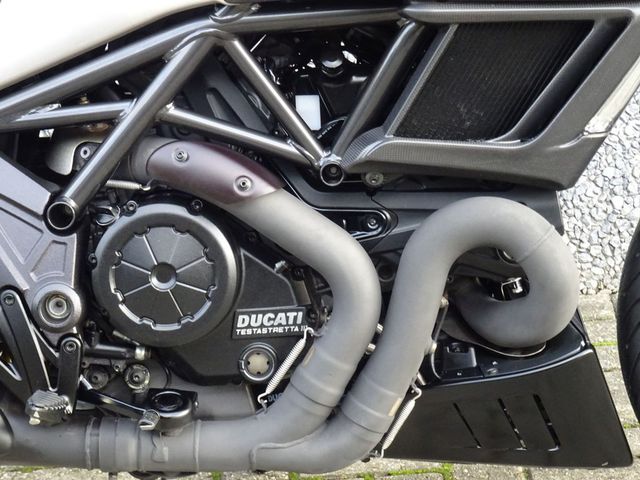 ducati - diavel-titanium