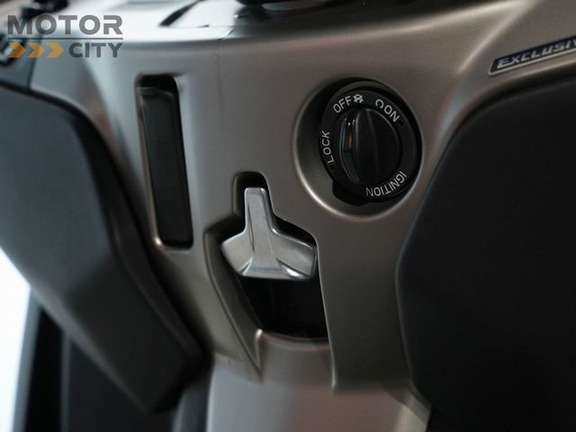 piaggio - mp3-530-hpe-advance-exlusive