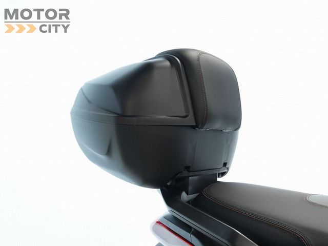 piaggio - mp3-530-hpe-advance-exlusive