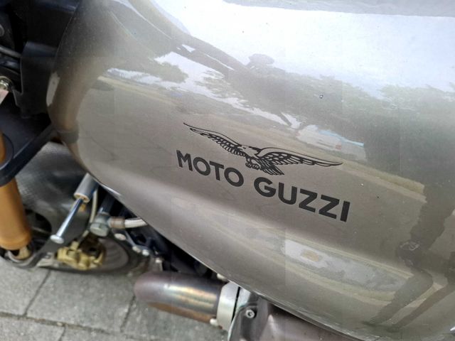 moto-guzzi - v-11-cafe-sport