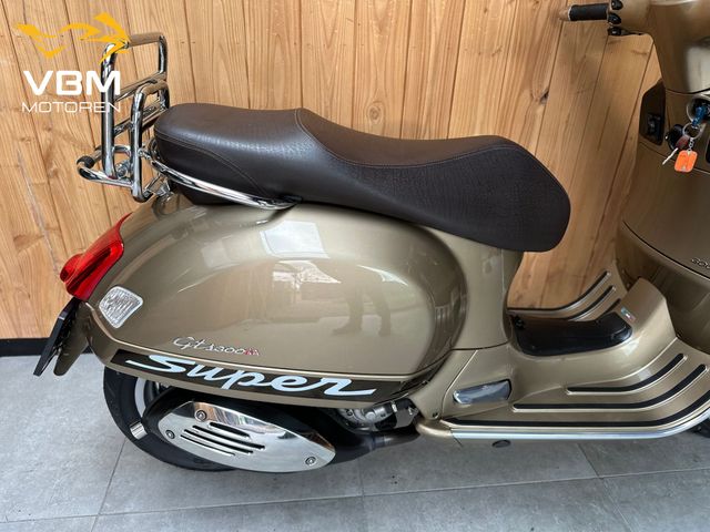 vespa - gts-300