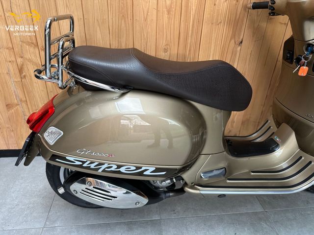 vespa - gts-300