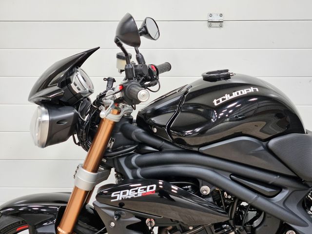 triumph - speed-triple-1050-abs