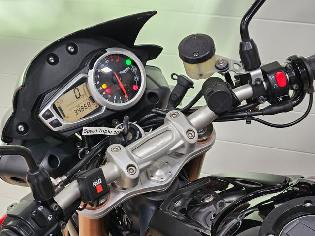 triumph - speed-triple-1050-abs