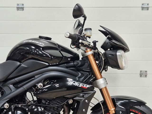 triumph - speed-triple-1050-abs