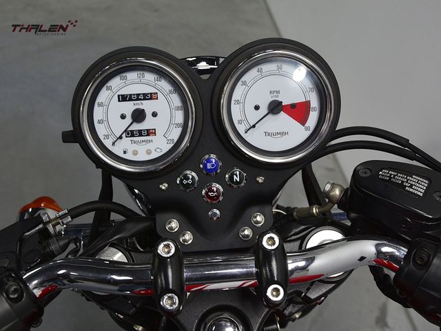 triumph - thruxton-900