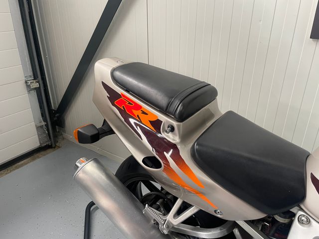 honda - cbr-900-rr-fireblade