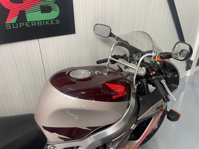 honda - cbr-900-rr-fireblade
