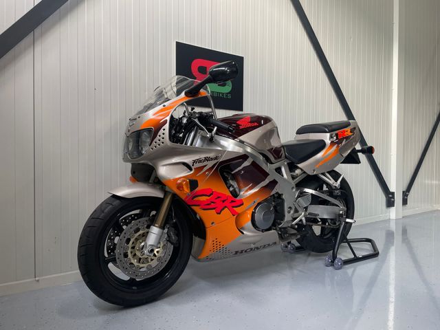 honda - cbr-900-rr-fireblade