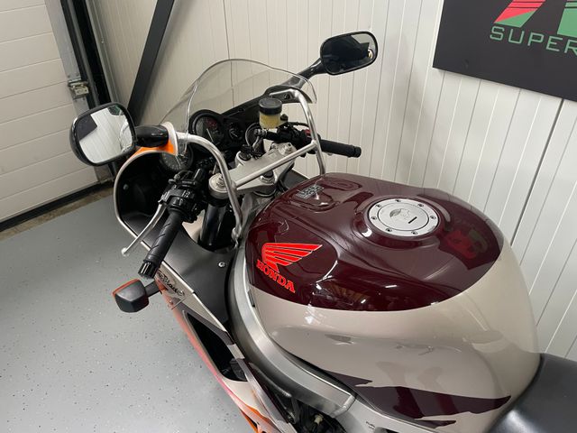 honda - cbr-900-rr-fireblade