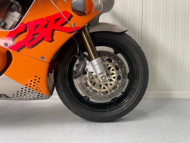honda - cbr-900-rr-fireblade