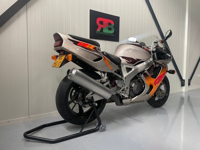 honda - cbr-900-rr-fireblade