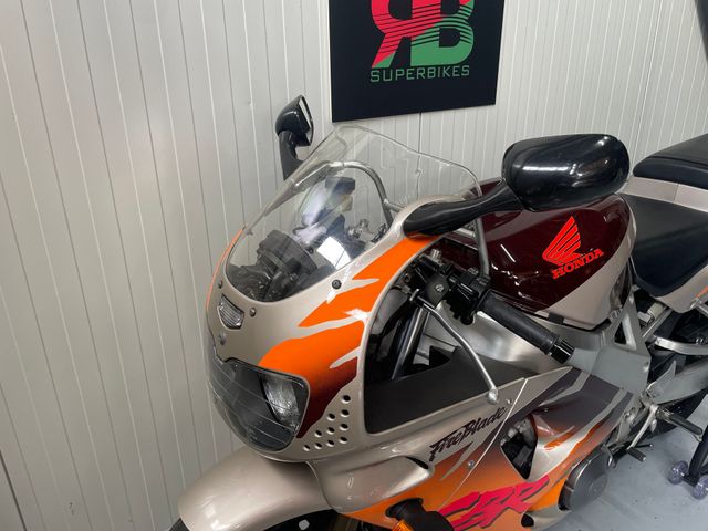 honda - cbr-900-rr-fireblade
